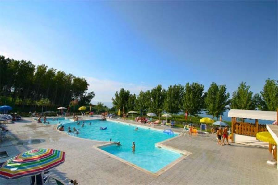 sfondo link video Camping Villaggio Miramare Abruzzo