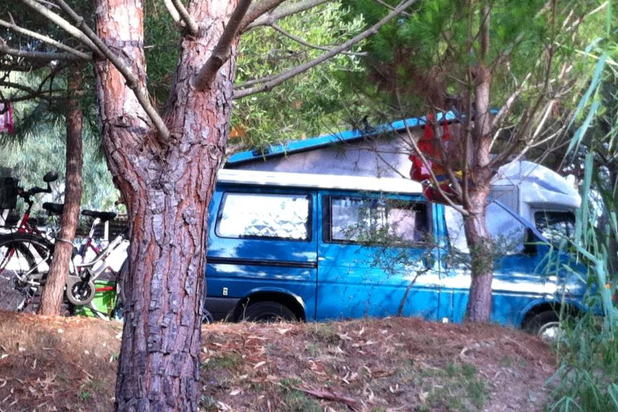 t2 camper bus Volkswagen T2 Camper Van
