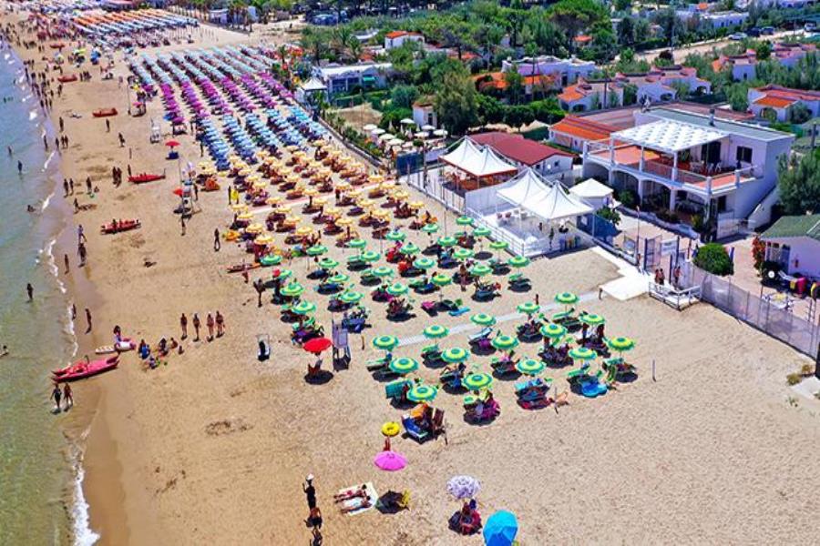 sfondo link video Villaggio Le Orchidee Italy